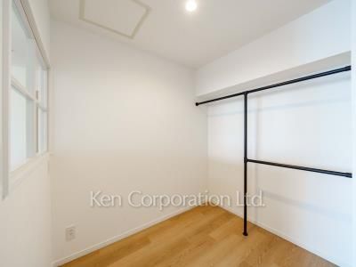 Service room (Extra room space)