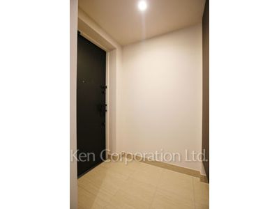 Entrance ※Photo of the same layout on 6 floor. Decoration and fixture may differ.