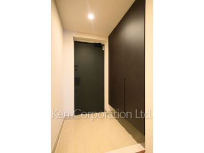 Entrance ※Photo of the same layout on 6 floor. Decoration and fixture may differ.