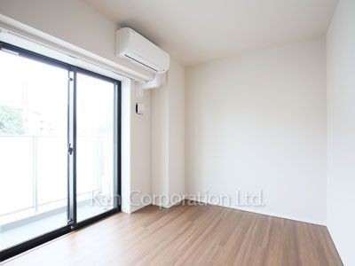 Bedroom ※Photo of the same layout on 6 floor. Decoration and fixture may differ.