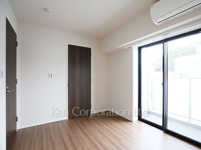 Bedroom ※Photo of the same layout on 6 floor. Decoration and fixture may differ.