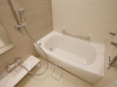 Bath ※Photo of the same layout on 6 floor. Decoration and fixture may differ.