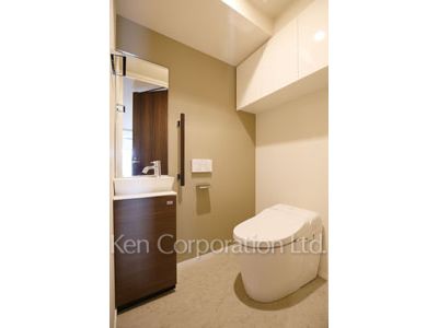 Lavatory ※Photo of the same layout on 6 floor. Decoration and fixture may differ.