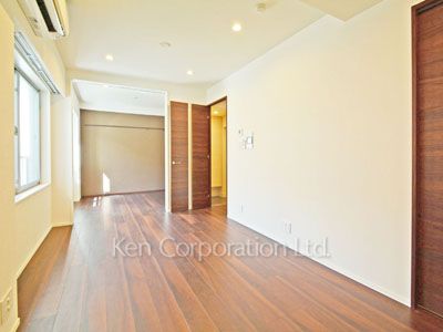 Living-Dining ※Photo of the same layout on 3 floor. Decoration and fixture may differ.