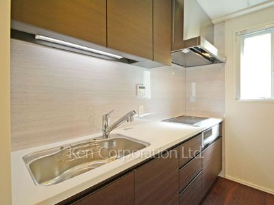 Kitchen ※Photo of the same layout on 3 floor. Decoration and fixture may differ.