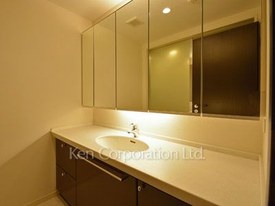 Powder Room