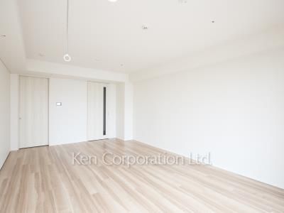 Living-Dining ※Photo of the same layout on 16 floor. Decoration and fixture may differ.