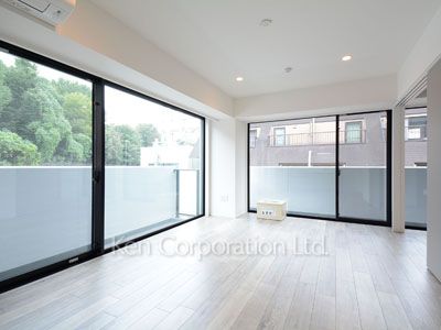 Living-Dining ※Photo of the same layout on 5 floor. Decoration and fixture may differ.