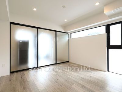 Living-Dining ※Photo of the same layout on 5 floor. Decoration and fixture may differ.