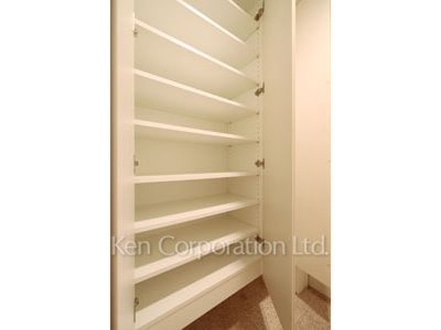 Shoes Closet