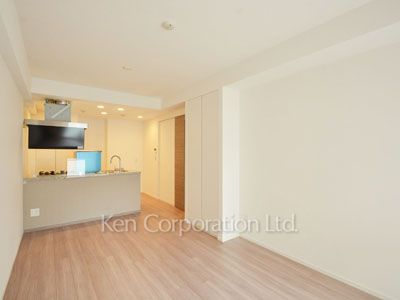 Living-Dining ※Photo of the same layout on 5 floor. Decoration and fixture may differ.