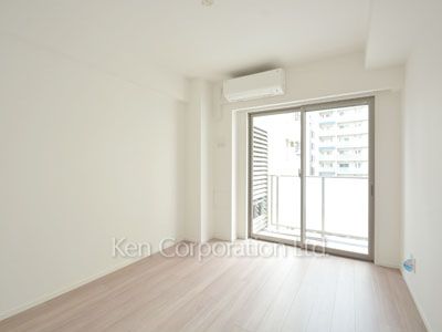 Bedroom ※Photo of the same layout on 5 floor. Decoration and fixture may differ.