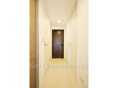 Entrance ※Photo of the same layout on 3 floor. Decoration and fixture may differ.