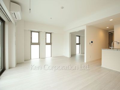 Living-Dining ※Photo of the same layout on 3 floor. Decoration and fixture may differ.