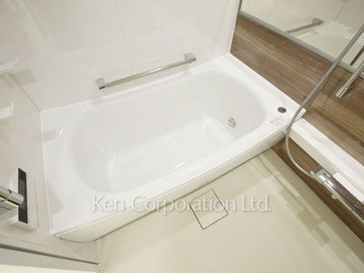 Bath ※Photo of the same layout on 3 floor. Decoration and fixture may differ.