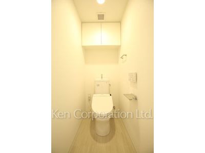 Lavatory ※Photo of the same layout on 3 floor. Decoration and fixture may differ.