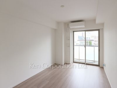 Bedroom ※Photo of the same layout on 4 floor. Decoration and fixture may differ.