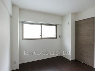 Bedroom ※Photo of the same layout on 13 floor. Decoration and fixture may differ.