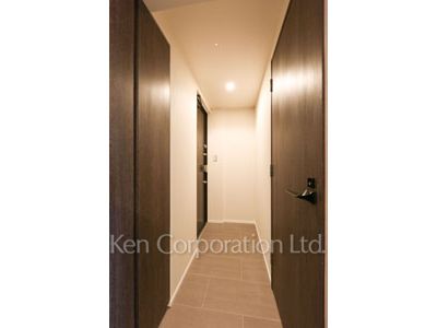 Entrance ※Photo of the same layout on 15 floor. Decoration and fixture may differ.