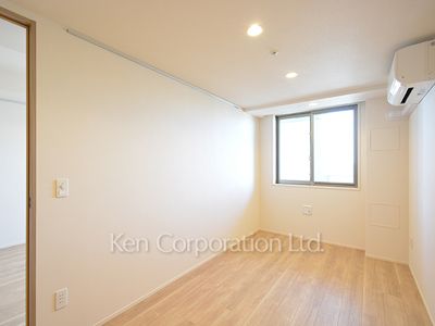 Bedroom ※Photo of the same layout on 12 floor. Decoration and fixture may differ.