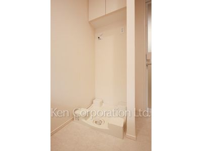 Washing Machine Space ※Photo of the same layout on 12 floor. Decoration and fixture may differ.