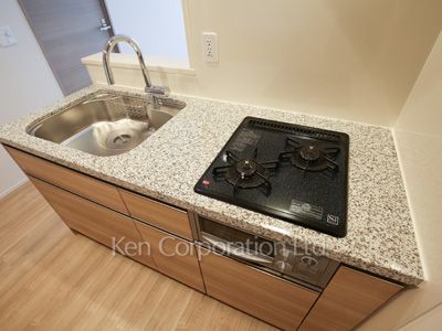 Kitchen ※Photo of the same layout on 12 floor. Decoration and fixture may differ.