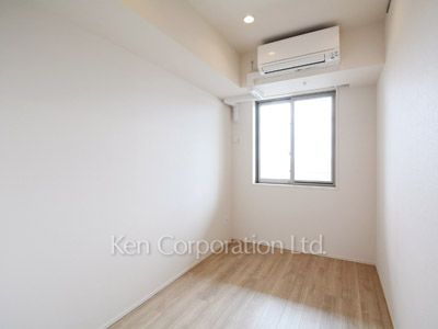 Bedroom ※Photo of the same layout on 12 floor. Decoration and fixture may differ.