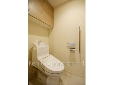 Lavatory ※Photo of the same layout on 12 floor. Decoration and fixture may differ.