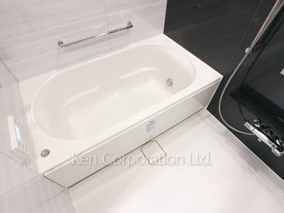 Bath ※Photo of the same layout on 3 floor. Decoration and fixture may differ.