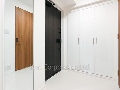 Entrance ※Photo of the same layout on 3 floor. Decoration and fixture may differ.