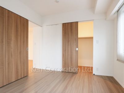 Bedroom ※Photo of the same layout on 3 floor. Decoration and fixture may differ.