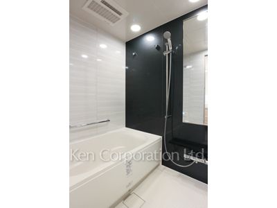 Bath ※Photo of the same layout on 3 floor. Decoration and fixture may differ.