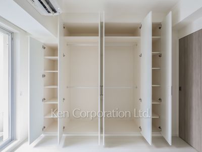 Closet ※Photo of the same layout on 2 floor. Decoration and fixture may differ.