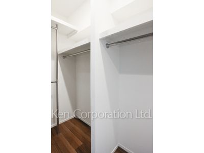 Walk-In Closet ※Photo of the same layout on 2 floor. Decoration and fixture may differ.