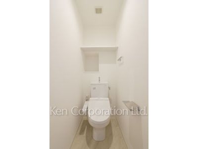 Lavatory ※Photo of the same layout on 12 floor. Decoration and fixture may differ.
