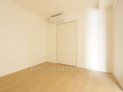 Bedroom ※Photo of the same layout on 12 floor. Decoration and fixture may differ.
