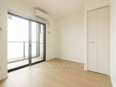Bedroom ※Photo of the same layout on 12 floor. Decoration and fixture may differ.