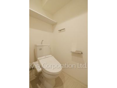 Lavatory ※Photo of the same layout on 11 floor. Decoration and fixture may differ.