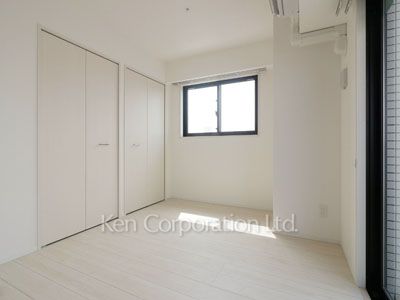 Bedroom ※Photo of the same layout on 11 floor. Decoration and fixture may differ.