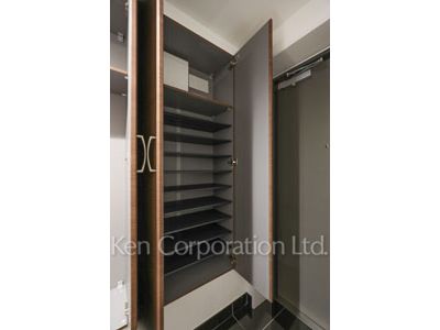 Shoes Closet ※Photo of the same layout on 3 floor. Decoration and fixture may differ.