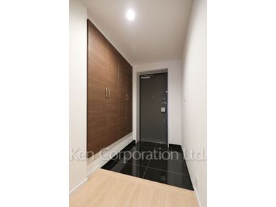 Entrance ※Photo of the same layout on 3 floor. Decoration and fixture may differ.