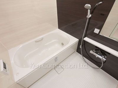 Bath ※Photo of the same layout on 3 floor. Decoration and fixture may differ.