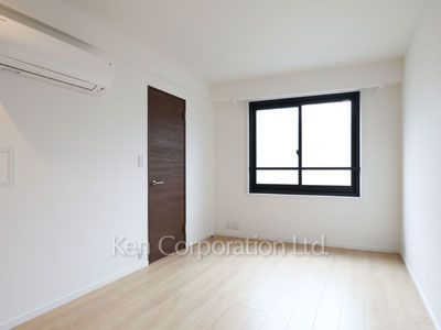Bedroom ※Photo of the same layout on 3 floor. Decoration and fixture may differ.