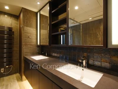Powder Room