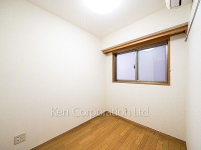 Service Room (Extra room space)