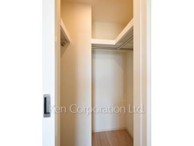 Walk-In Closet ※Photo of the same layout on 6 floor. Decoration and fixture may differ.