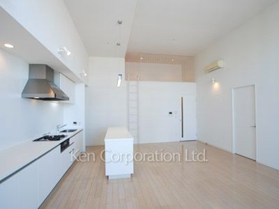 Living-Dining ※Photo of the same layout on 14 floor. Decoration and fixture may differ.