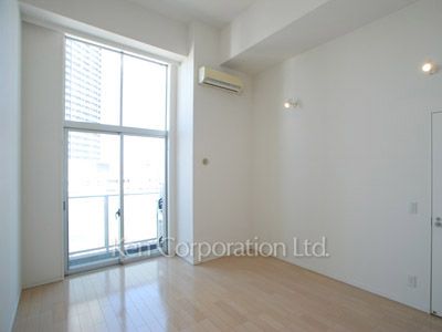Bedroom ※Photo of the same layout on 14 floor. Decoration and fixture may differ.