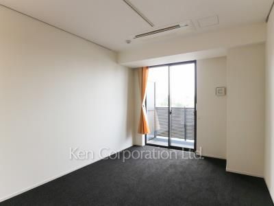 Bedroom ※Photo of the same layout on 8 floor. Decoration and fixture may differ.