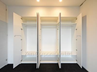 Closet ※Photo of the same layout on 8 floor. Decoration and fixture may differ.